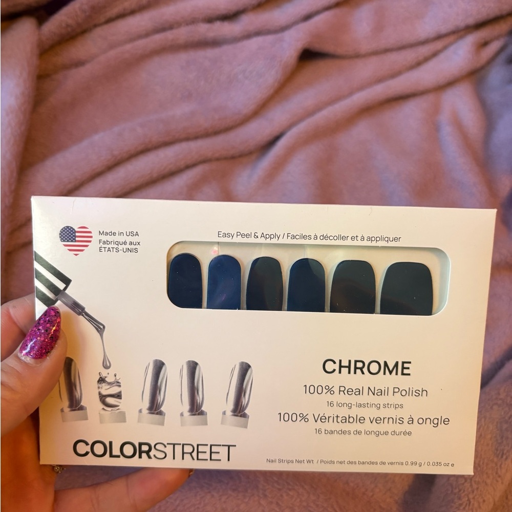 Color Street Chrome Nail Strips in Deep Blue